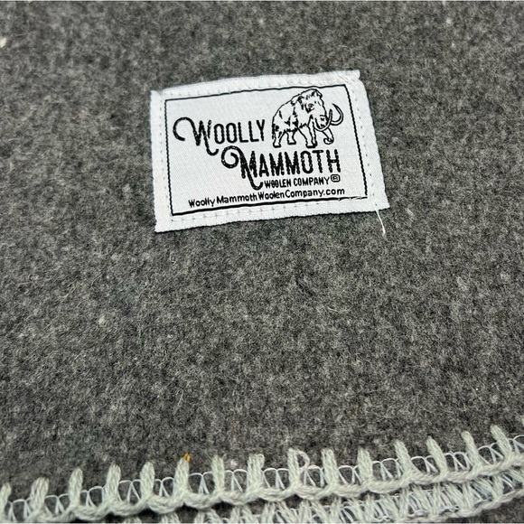 Woolly Mammoth Woolen Co. Merino Wool Blend Gray Outdoors Blanket Size 66”x90” - Picture 2 of 5